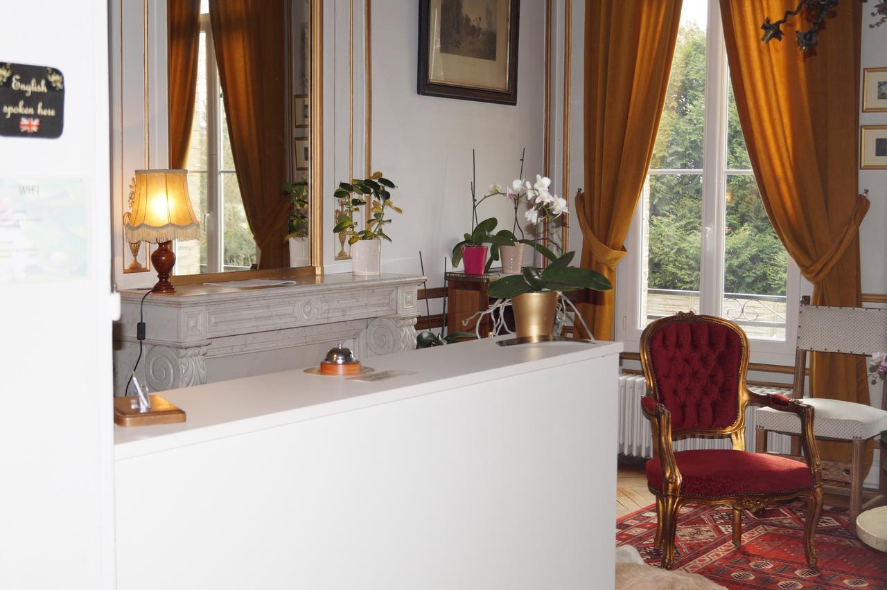 Hotel Au Chateau Blanc Saint-Aubin-lès-Elbeuf Exteriör bild